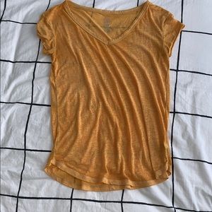 Yellow t shirt (marigold)